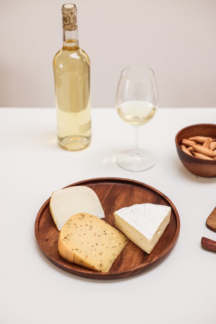 Wine Recipe - Riesling White Wine with Cheese and Cashews